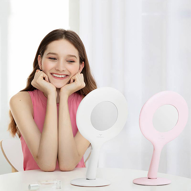 Yoyo Mirror - Desktop LED dan Cermin Makeup Handheld